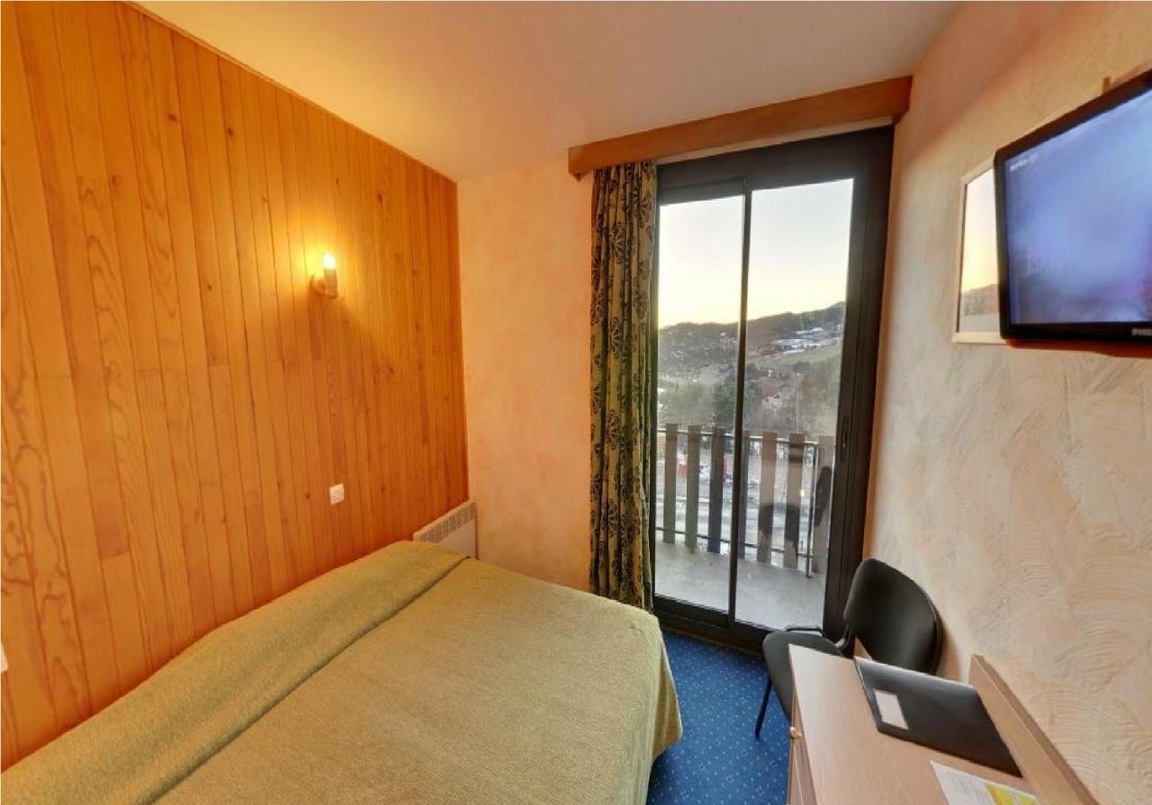 Hotel Saint Jean Montclar  Szoba fotó