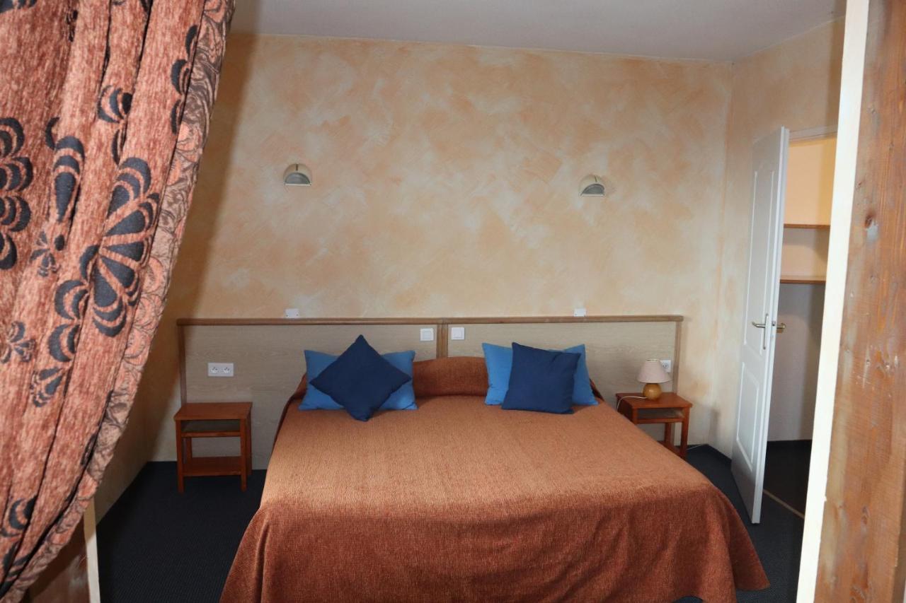 Hotel Saint Jean Montclar  Kültér fotó